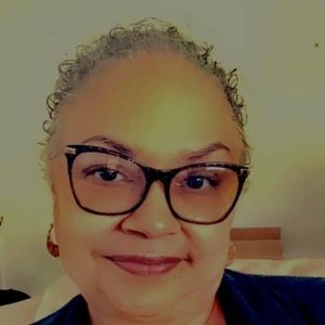Meet your Posher, Rochelle
